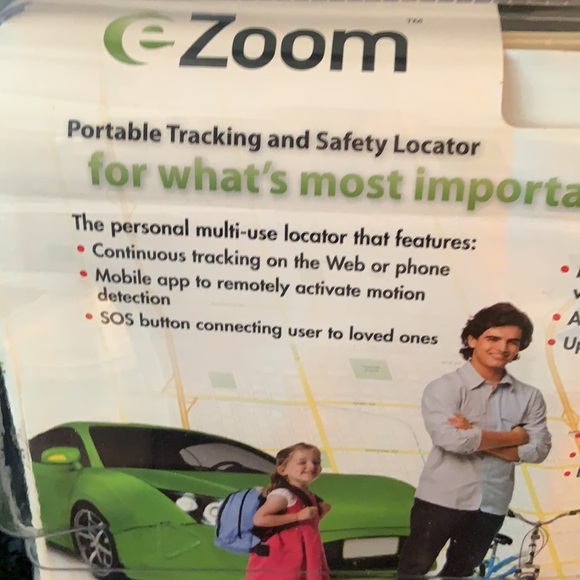 eZoom portable tracking & safety locator - Picture 3 of 5